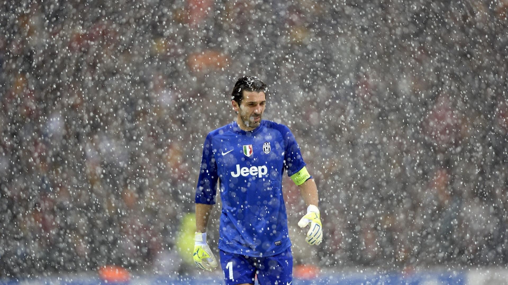 海港vs大连人，奥斯卡洛佩斯领衔先发，大连单外援迎战强敌